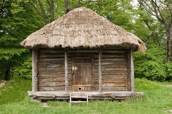 Stare chaty — Zdjęcie stockowe