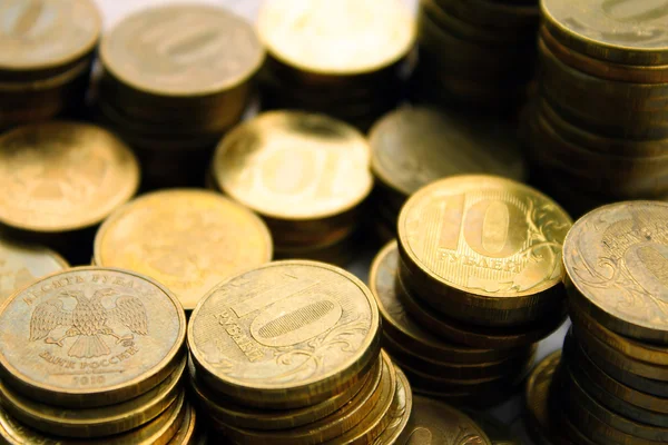 Diez rublos monedas fondo — Foto de Stock
