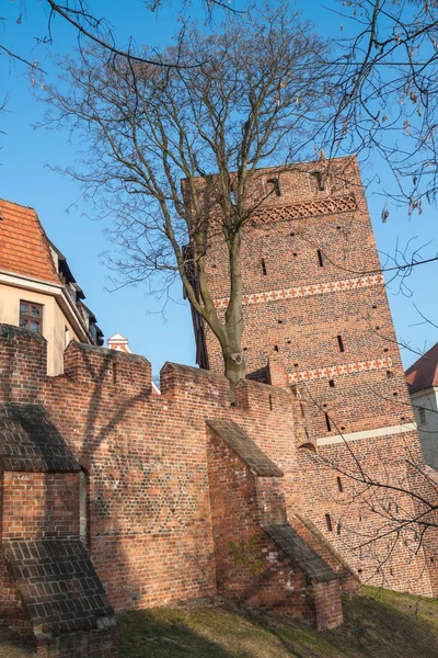 Торунь в Польше, наклонная башня — стоковое фото
