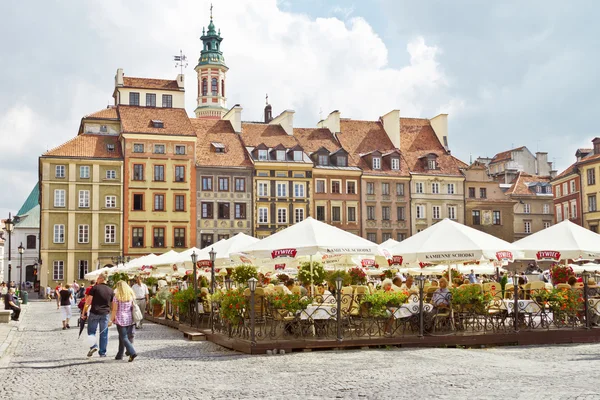 Oude stad marktplaats in Warschau, Polen — Stockfoto