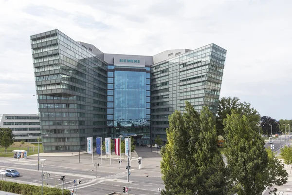 Siemens kancelářská budova ve Vídni — Stock fotografie