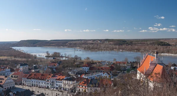 Kazimierz dolny pazar yeri ve st.george Kilisesi, Polonya