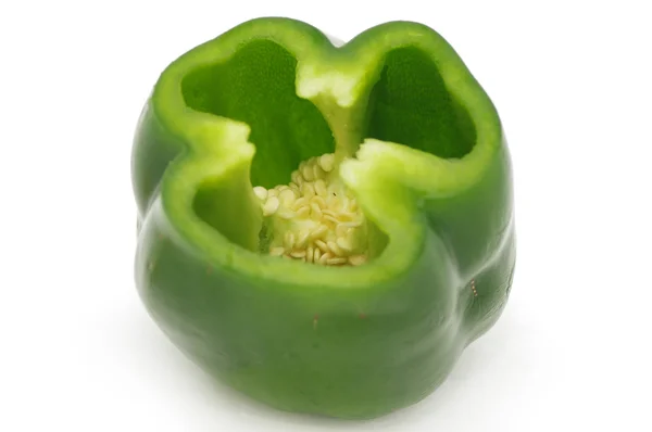 Grön paprika isolerad på vit bakgrund — Stockfoto