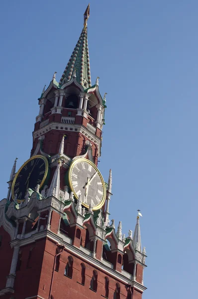 The clock in the Spasskaya tower, Kremlin — Stock Photo, Image