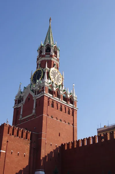 Spasskaya tower met klok, kremlin — Stockfoto