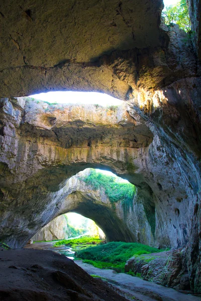 Cueva de Devetashka Imagen de archivo