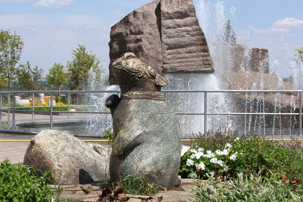 Su aygırı Taş heykeller — Stok fotoğraf