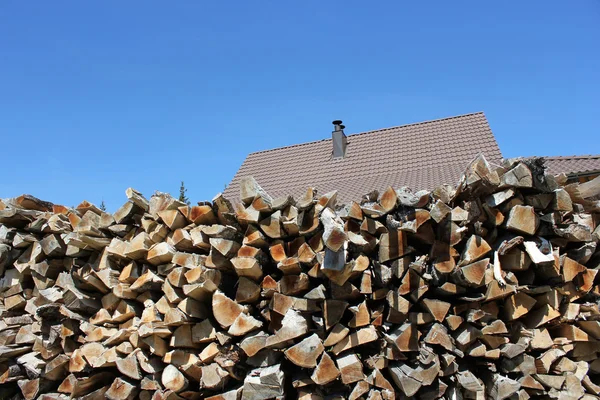 Brennholz zu Hause — Stockfoto