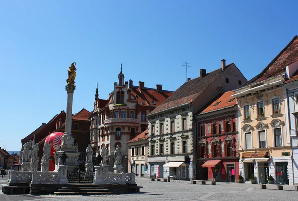 Piazza principale di Maribor monumento alla peste — Foto Stock