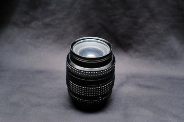 siyah zemin Nikon lens