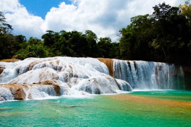 Agua azul şelale