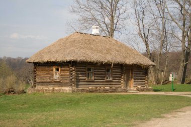 Old wooden house at Yasnaya Polyana - Tolstoy Estate clipart