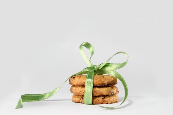 stock image Tasty oat biscuits with cinnamon sticks