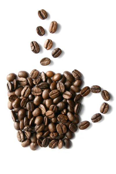 Kahve fincanı kahve çekirdekleri beyaz zemin üzerine yapılmış — Stok fotoğraf