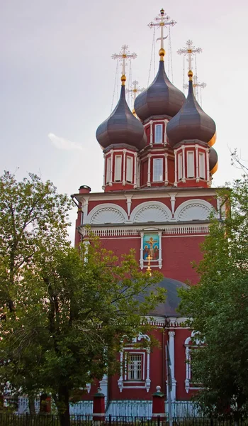 Rizopolojenia kerk in donskoj, Moskou, Rusland — Stockfoto