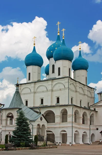 Mosteiro de Vysotsky, Serpukhov, Rússia — Fotografia de Stock