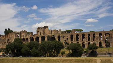 Romanik kalıntıları Roma