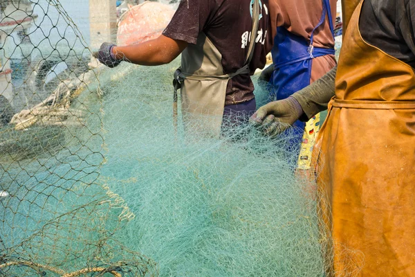 Balıkçı işçi. Telifsiz Stok Fotoğraflar