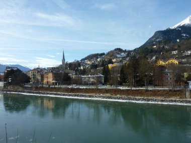 Innsbruck şehir ve Inn Nehri üzerinde görüntüleyin. Avusturya.