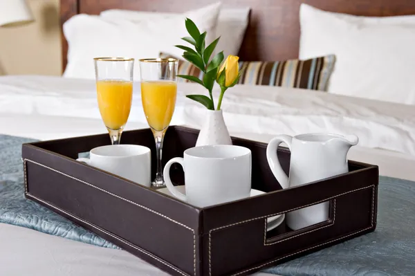 Frühstück im Bett — Stockfoto