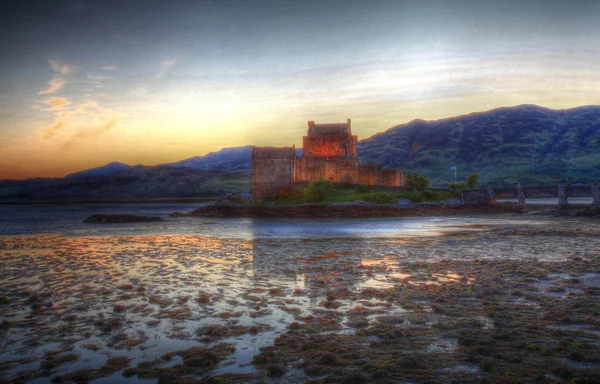 Eilan donan kasteel bij zonsopgang — Stockfoto