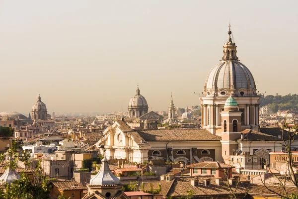 Řím přehled několika kupole, kopie prostor — Stock fotografie