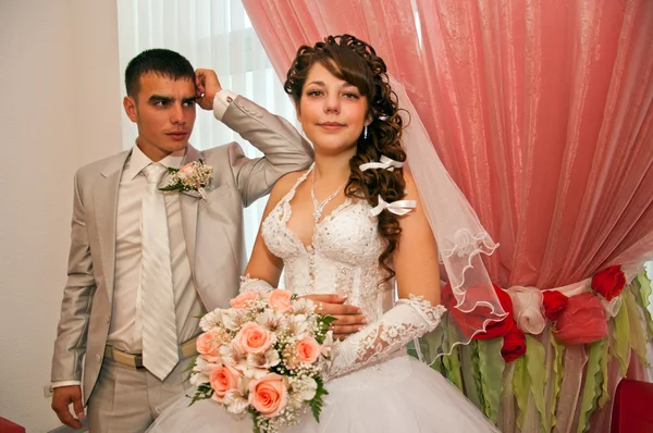 Svatba, dva mladí muži — Stock fotografie