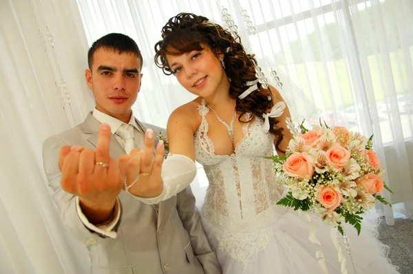 Свадьба, два молодых человека — стоковое фото
