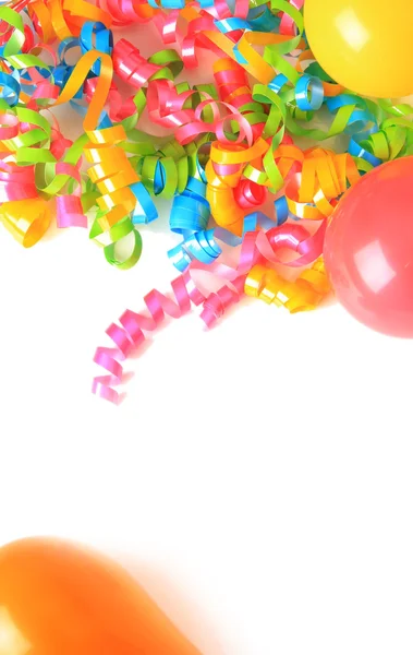 Födelsedag ballonger och band — Stockfoto