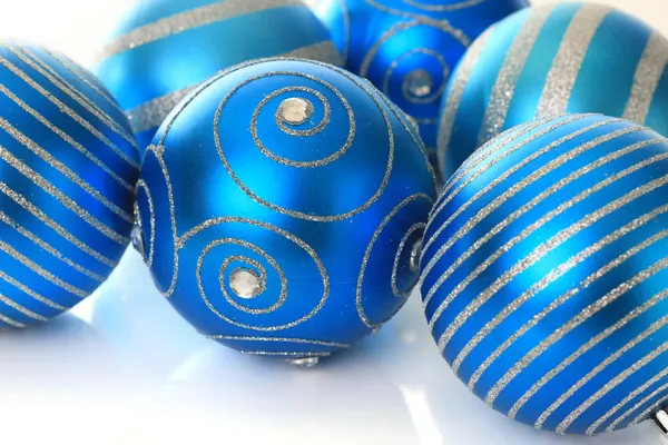 Blauwe kerst ornamenten — Stockfoto