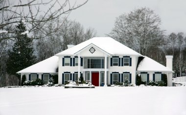 Kışın güzel bir ev