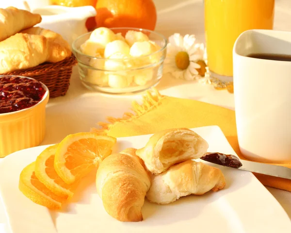 Solig morgon frukost — Stockfoto