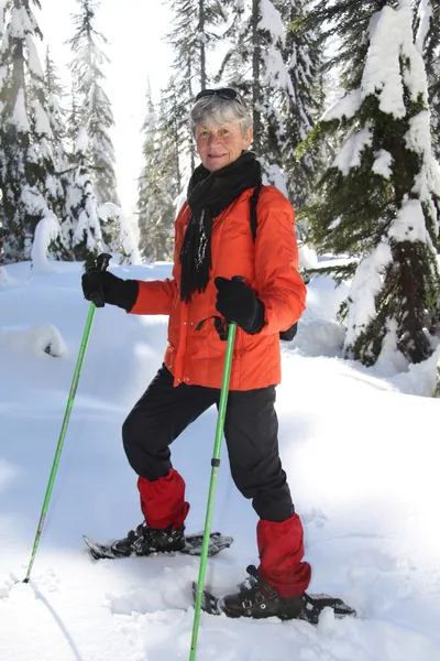 Snowshoeing retirement — Stock Photo, Image