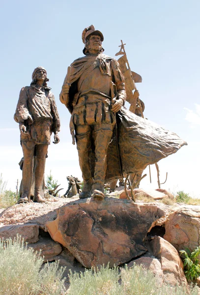 Jardin de sculptures au Musée d'Art et d'Histoire d'Albuquerque, Nouveau-Mexique montre Coronado — Photo