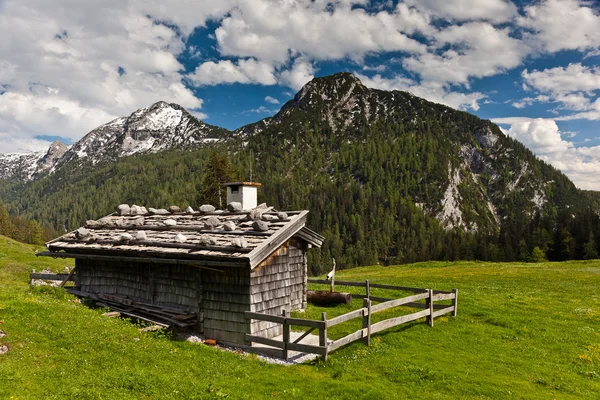 Шале Alp — стоковое фото