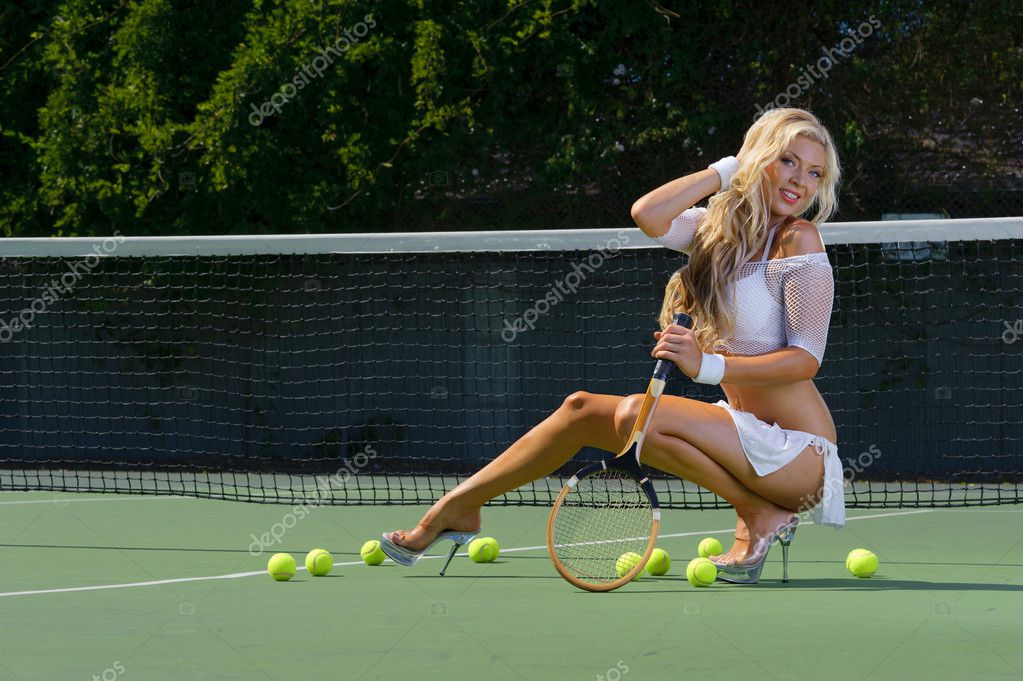 Fotos De Chica De Tenis Sexy Imagen De © Nickvango 11082589
