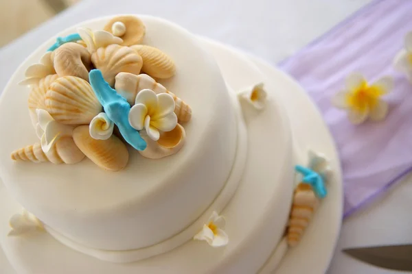 Zdobione tort weselny — Zdjęcie stockowe