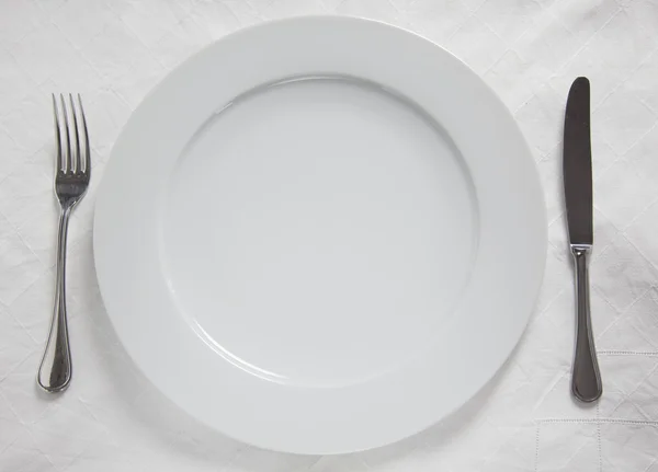 Piatto per la cena, coltello e forchetta — Foto Stock