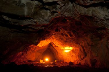 Cave Beliy Dvorets clipart