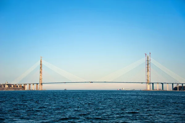 ロシアの島への橋します。 — ストック写真