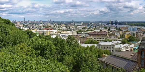 Panorama distritos de Kiev. Podol e Obolon . — Fotografia de Stock