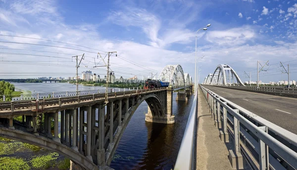Mosty nad rzeką Dniepr — Zdjęcie stockowe