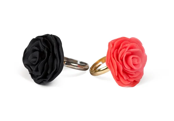 Rings of red and black roses. the product of a plastic clay — Stock Photo, Image