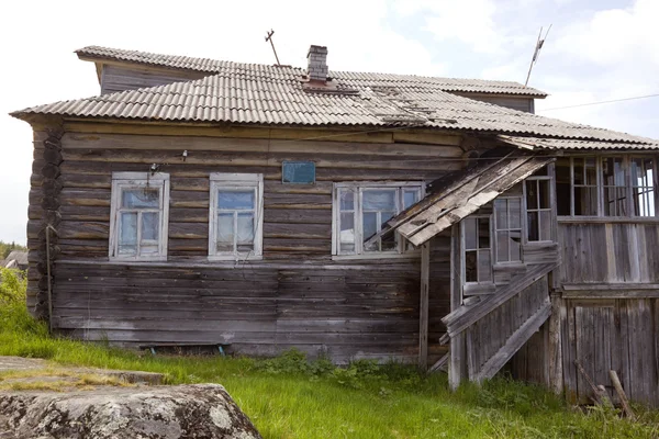 Edifício dos Correios na aldeia Kovda — Fotografia de Stock