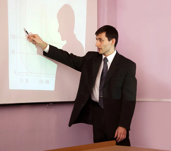 Professor palestrando em uma sala de aula — Fotografia de Stock