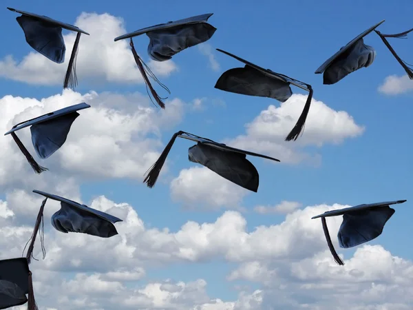 Sombreros de graduación aerotransportados — Foto de Stock