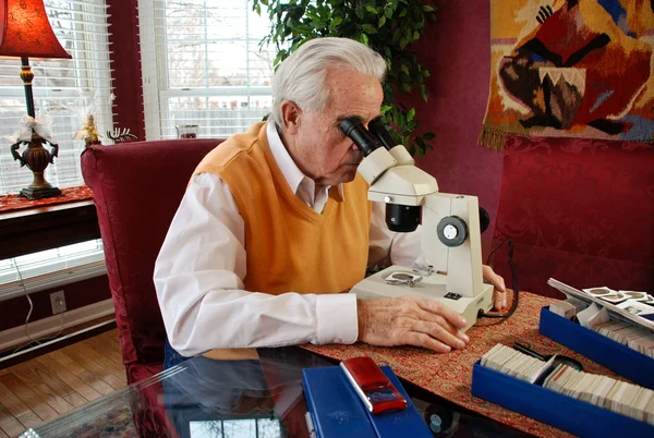 Coin collector using microscope