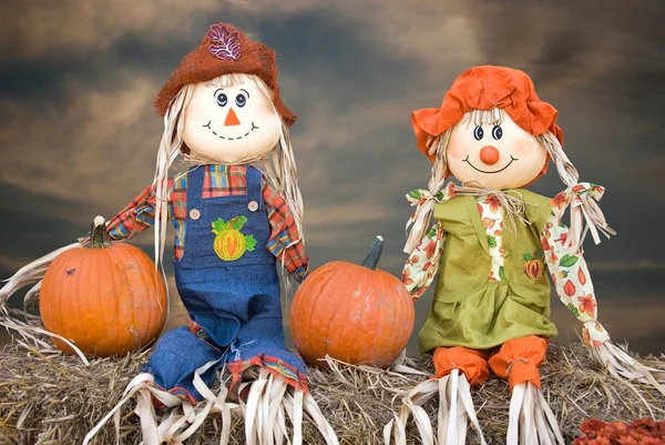 Fall scarecrow couple — Stock Photo, Image