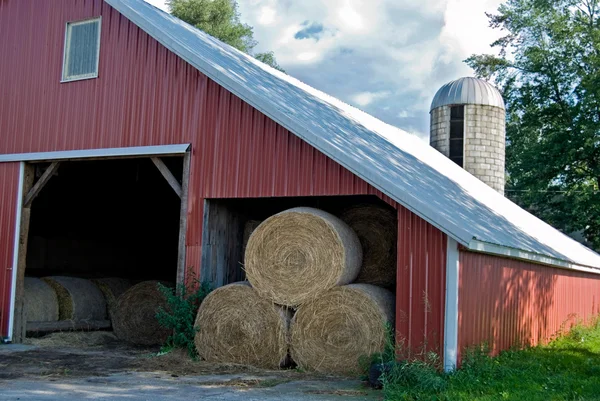 Hay bales in barn — Stock Photo, Image