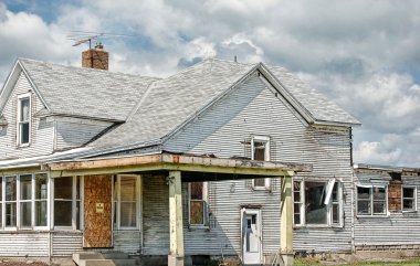 Abandoned old farmhouse clipart